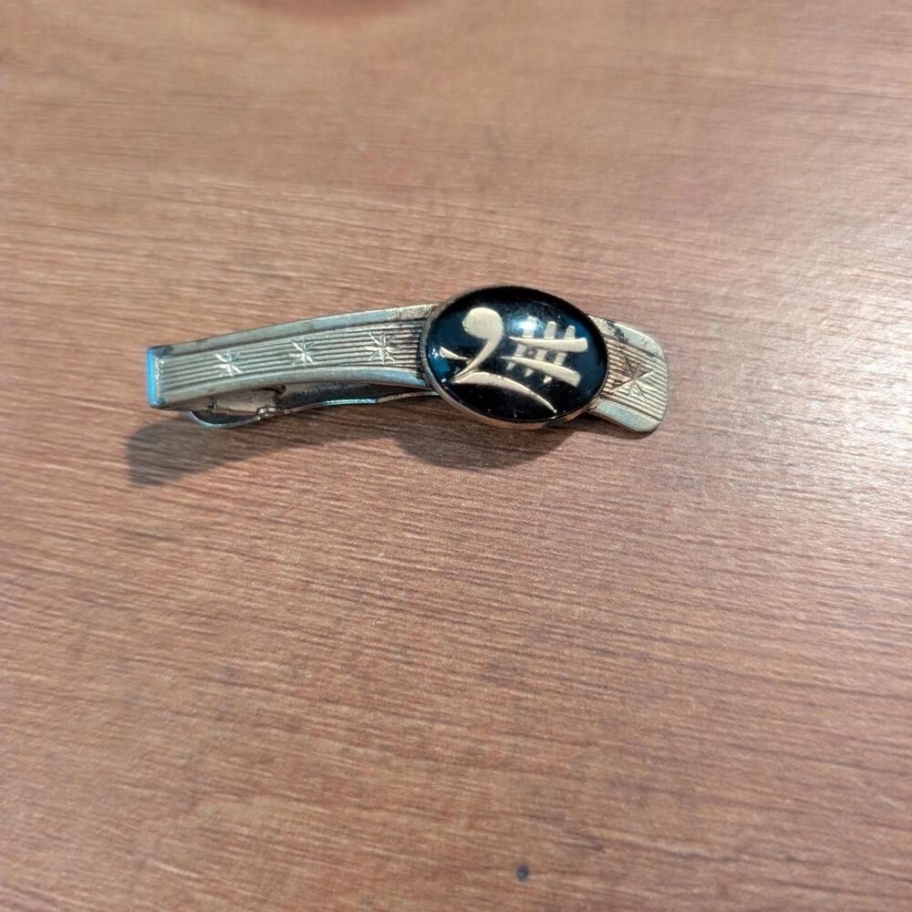 Anson Men's Silver and Black Tie Clip